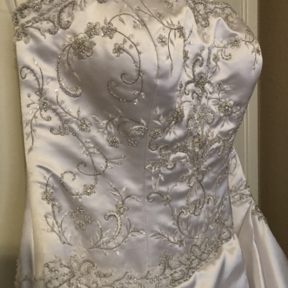Never Worn Oleg Cassini Wedding Dress Sz 14 - Picture 6 of 16